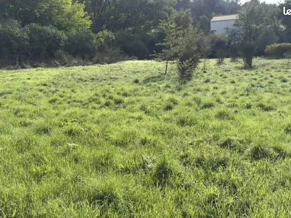 Terrain 731 m² Saint Maximin La Sainte Baume 