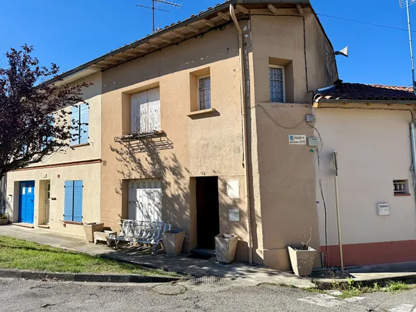 MAZERES : MAISON T3 AVEC GARAGE ET COUR EXTERIEURE 