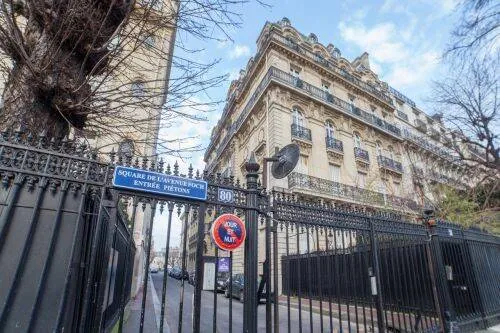 Appartement 4 pièces 163 m² 