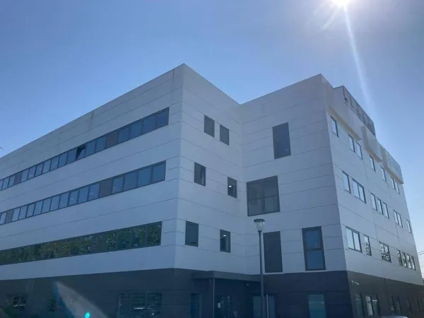 Bureaux 1048 m² 