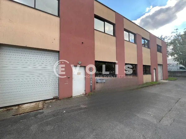 Locaux d'activité - A VENDRE - 1 139 m² non divisibles 