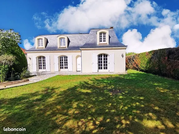 Maison 6 pièces 195 m² 