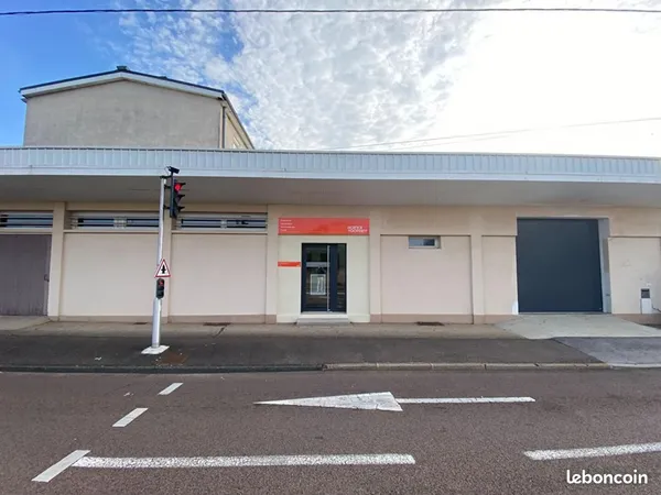 Local commercial 350 m² 