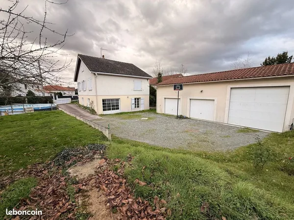 Maison individuelle de 145 m² avec 6 pièces à Parthenay 