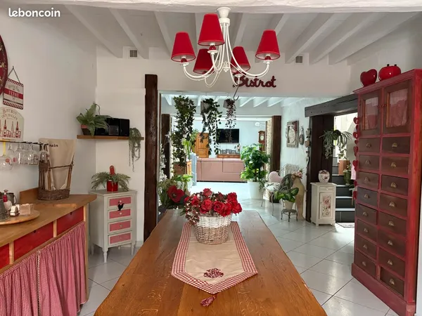 Maison à vendre - Penchard - Environ 180 m² - 5 pièces 
