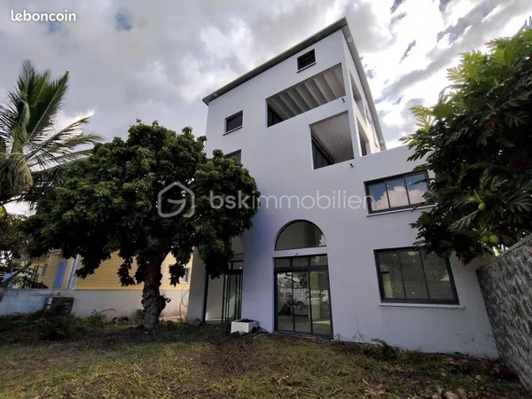 Villa 5 pièces 200 m² 