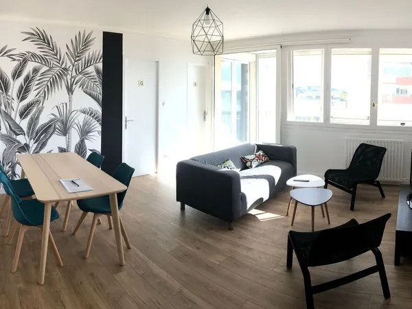 Chambre dans colocation avec balcon - Bellevue Brest au pied du futur tram 