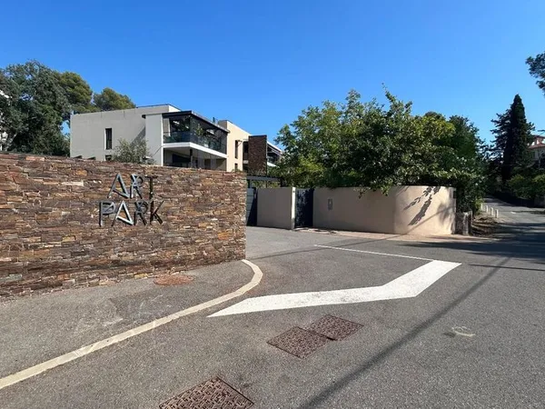 Parking - Garage Location Saint-Raphaël   50€