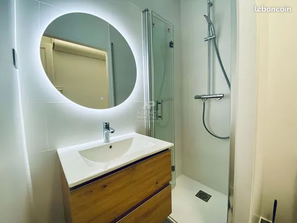 Studio 1 pièce 29 m² 
