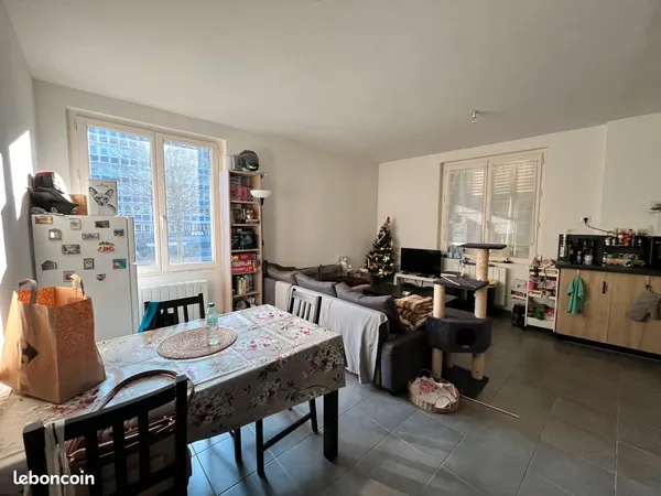 Colocation meublée - Appartement spacieux - 2 grandes chambres - Rouen 