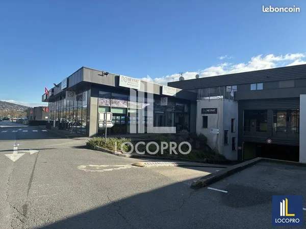 Bureau 96 m² 