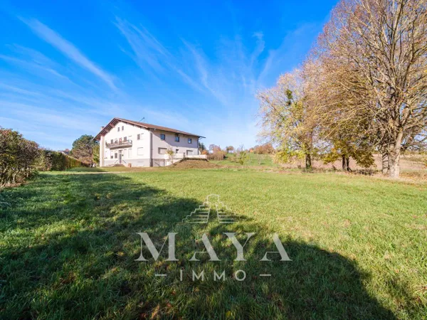 Maison 20 pièces 853 m² 