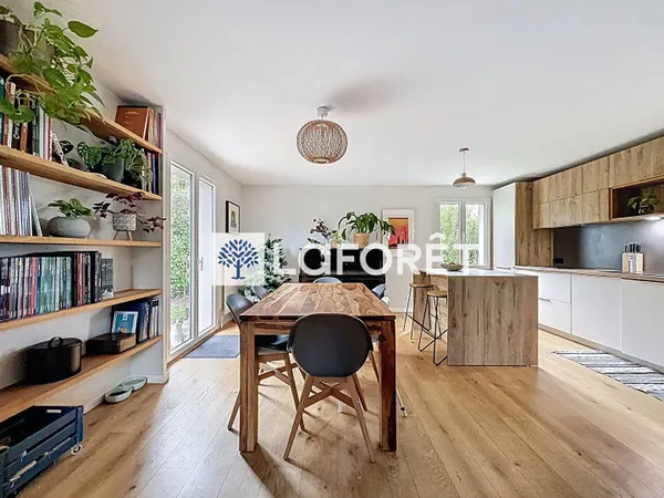 Maison 6 pièces 147 m² 