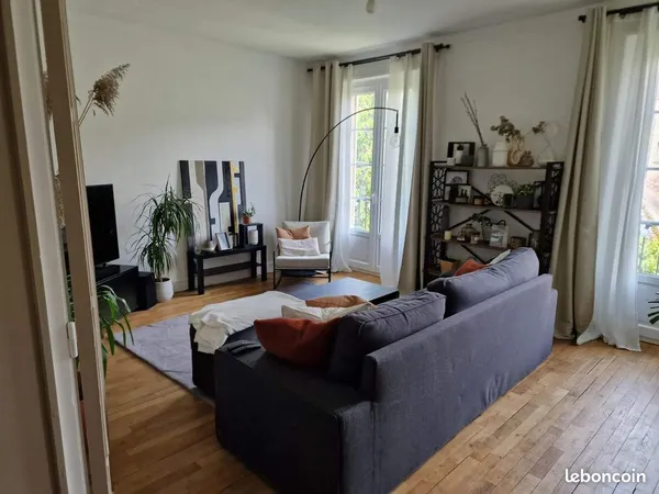 87 m2 rénové avec jardin centre falaise 