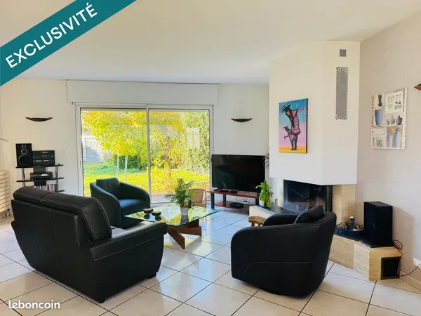 Maison 6 pièces 141 m² 