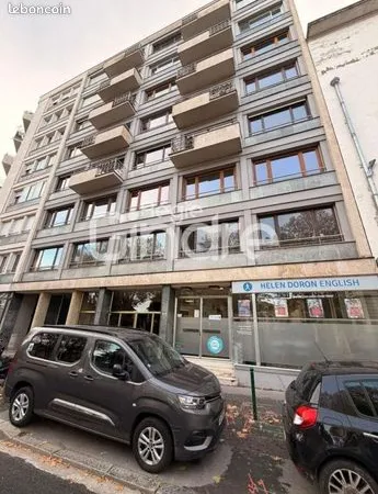 Local commercial 162 m² 