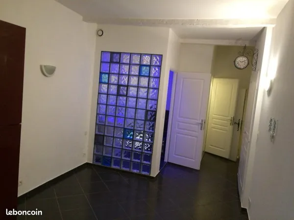 Studio rénové 1 étage 25 m2 