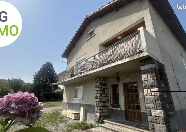 Maison 1 pièce 205 m² 