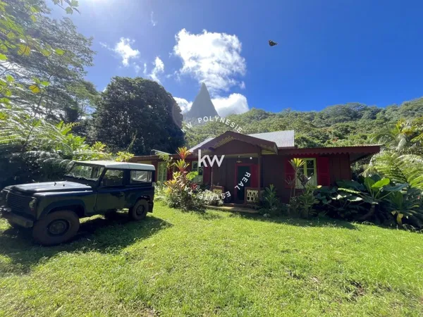 Grande demeure entourée de nature à Moorea