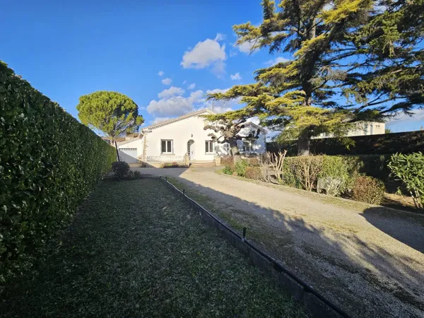 Maison de plain-pied 5 pièces 129 m² 