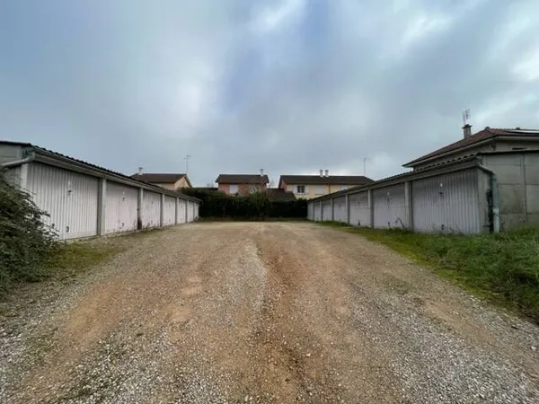 Parking - Garage Location Vonnas   70€