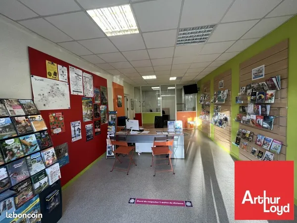 Local commercial 140 m² 