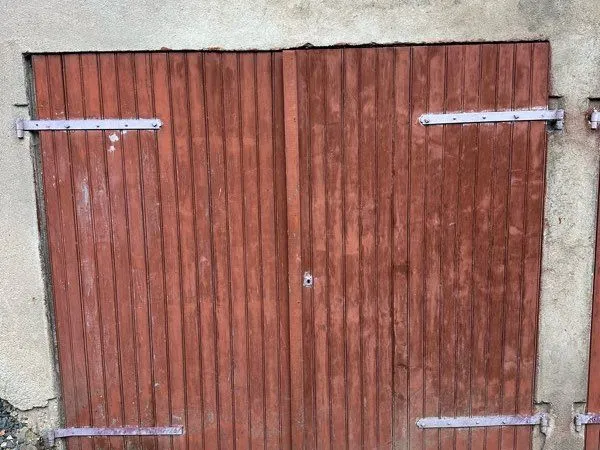 Garage fermé à louer 