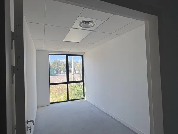 Bureaux 170 m² 