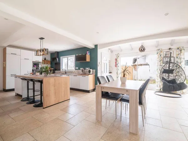 Maison 6 pièces 153 m² 