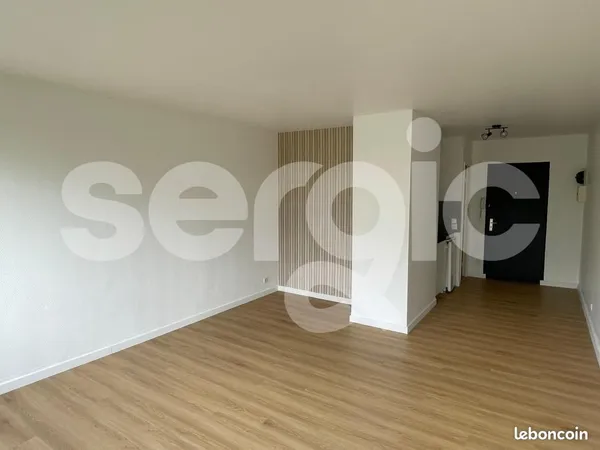 Studio 1 pièce 31 m² 