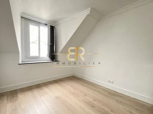 Studio 1 pièce 13 m² 