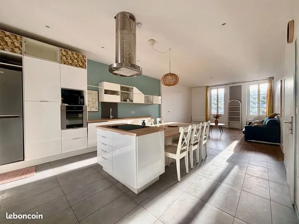Appartement 3 pièces 82 m² 