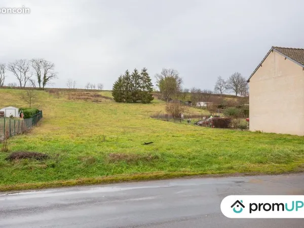 Terrain 2 710 m² Limons 