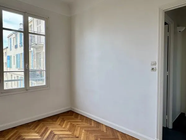 Studio 1 pièce 19 m² 