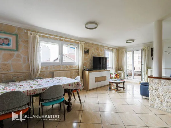 Appartement 4 pièces 77 m² 