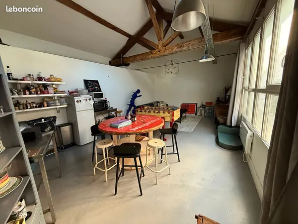 Loft/atelier/surface 1 pièce 54 m² 
