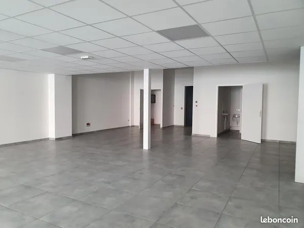 Local commercial 172 m² 