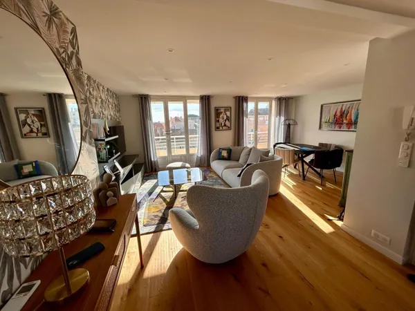 A VENDRE : T3 64m2 - CENTRE VILLE - SAINTE MAXIME - 83120 