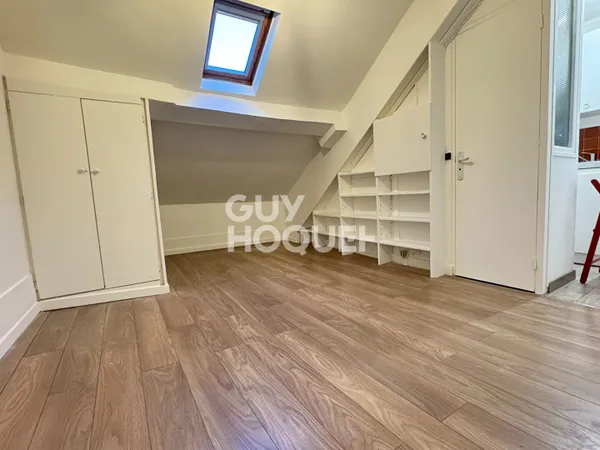 Studio Issy Les Moulineaux 12,62 m2 de surface habitable et 20,84 m² de surface au sol totale 