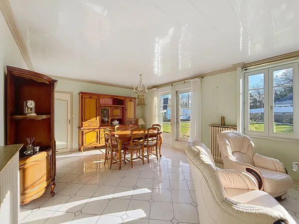 Maison de plain-pied, 2 chambres, 70m² ; garage - à Inzinzac-Lochrist 