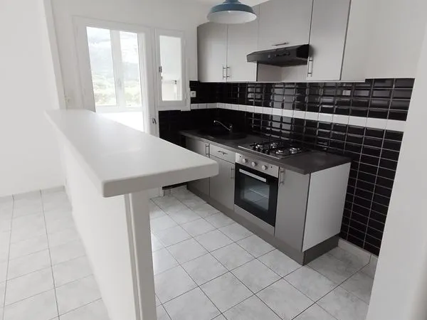 Loue Appartement T2 40m2 dernier étage Le Pont de Claix 