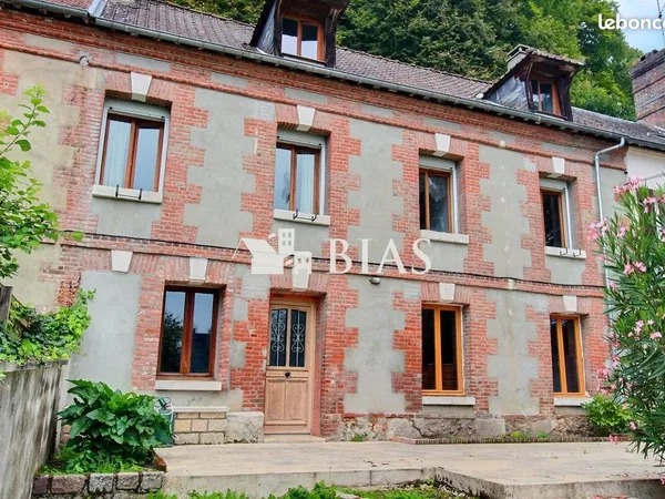Maison 5 pièces 145 m² 