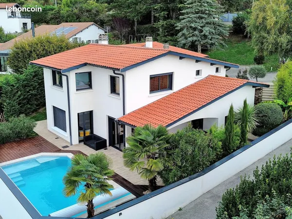Maison 5 pièces 199 m² 
