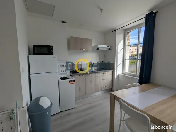 Studio 1 pièce 27 m² 