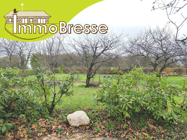 Attignat - A Vendre Terrain 950 m² 