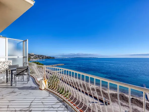Cannes Gazagnaire - Grand duplex avec vue mer panoramique 