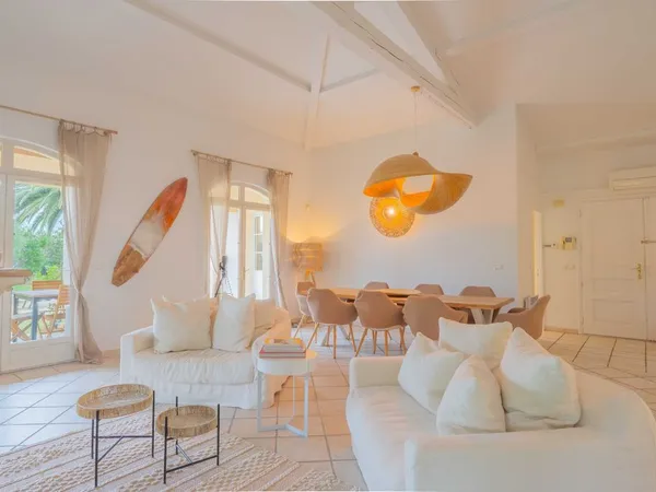 Villa 5 pièces 176 m² 