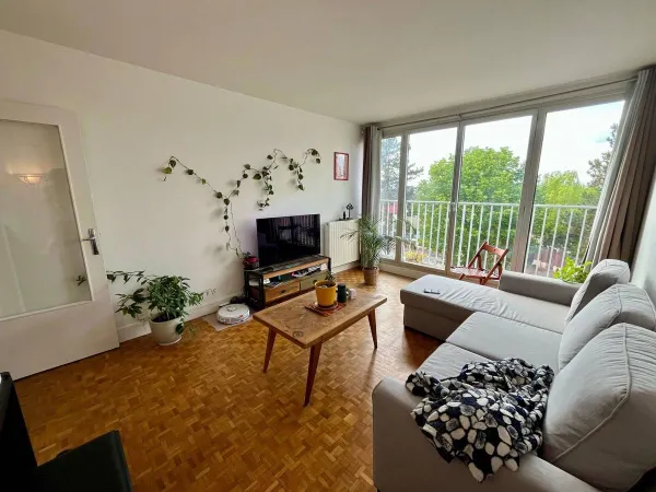 Loue chambre dans appartement 