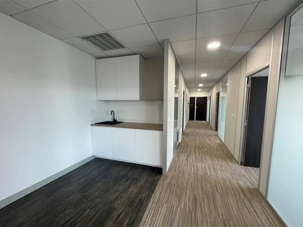 Bureau 225 m² 