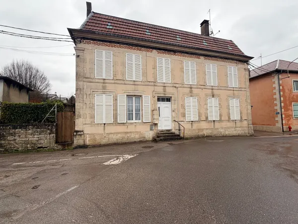 Maison 9 pièces 240 m² 